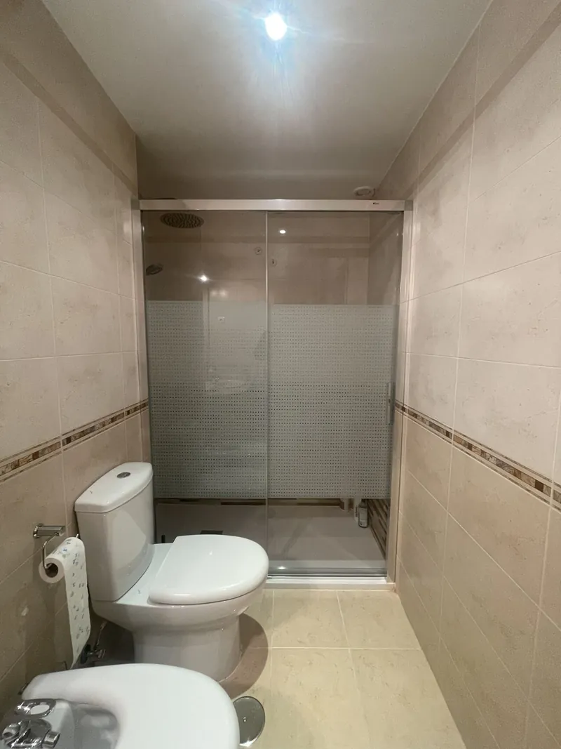 Cambio de bañera por plato de ducha: trabajo de Prasanz