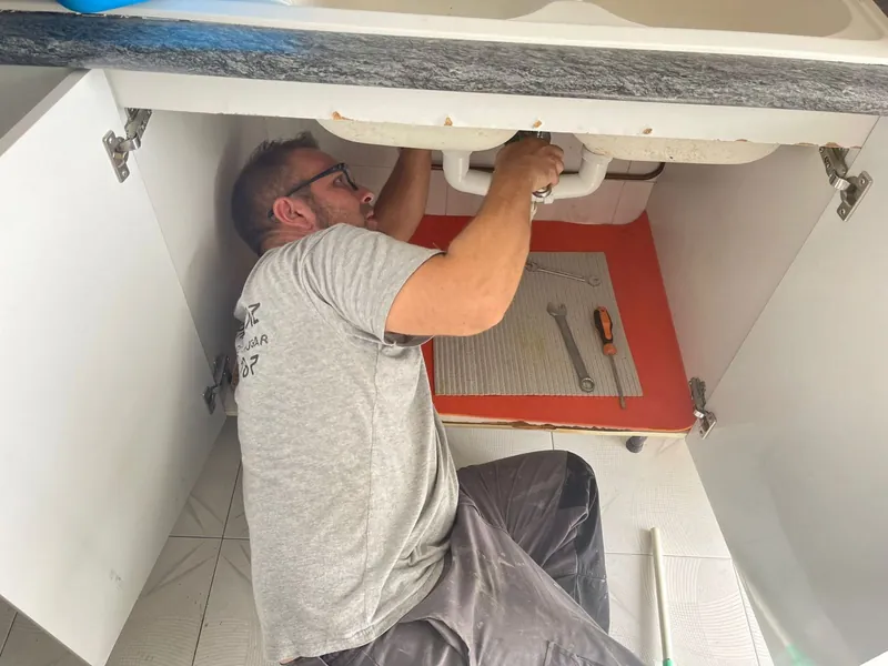 Fontanería y reparaciones: trabajo de Prasanz